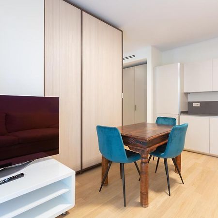 Cozy Flat With Parking Daire Milano Dış mekan fotoğraf