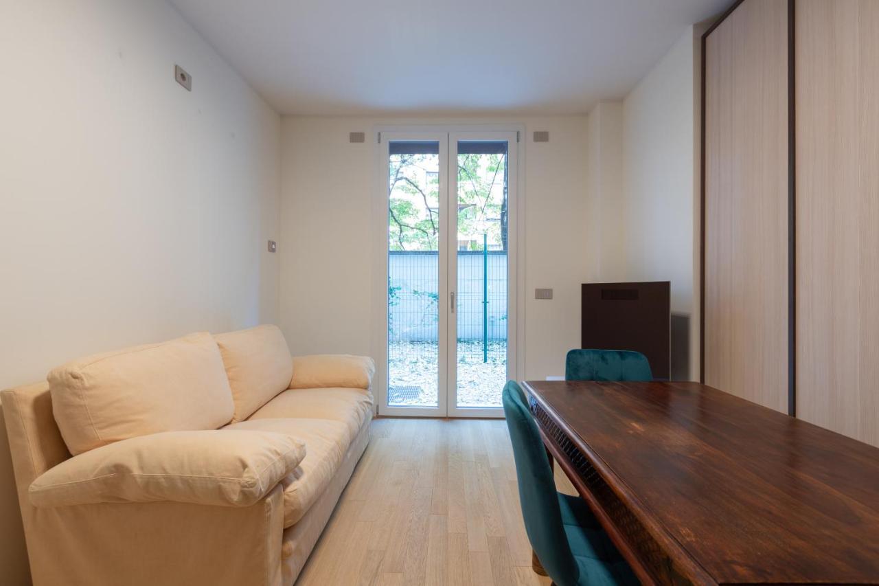 Cozy Flat With Parking Daire Milano Dış mekan fotoğraf