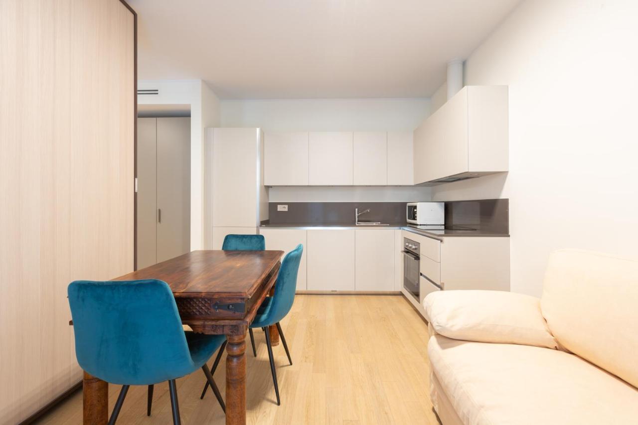 Cozy Flat With Parking Daire Milano Dış mekan fotoğraf